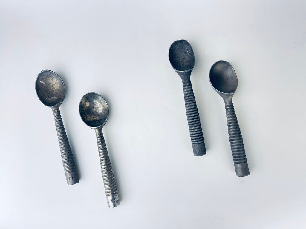 Product image for 'vintage ribbed silver metal ice cream spoon scooper sold separately' (view 0ae0cf)