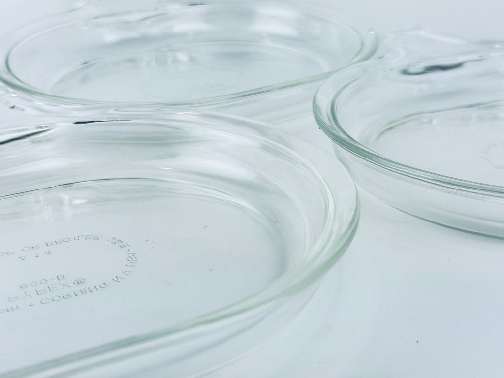 Product image for 'vintage pyrex clear glass grab it microwave oven plates set of two 2 600 b 15 cm x 20 cm made in usa sets sold separately' (view ff6cb6)