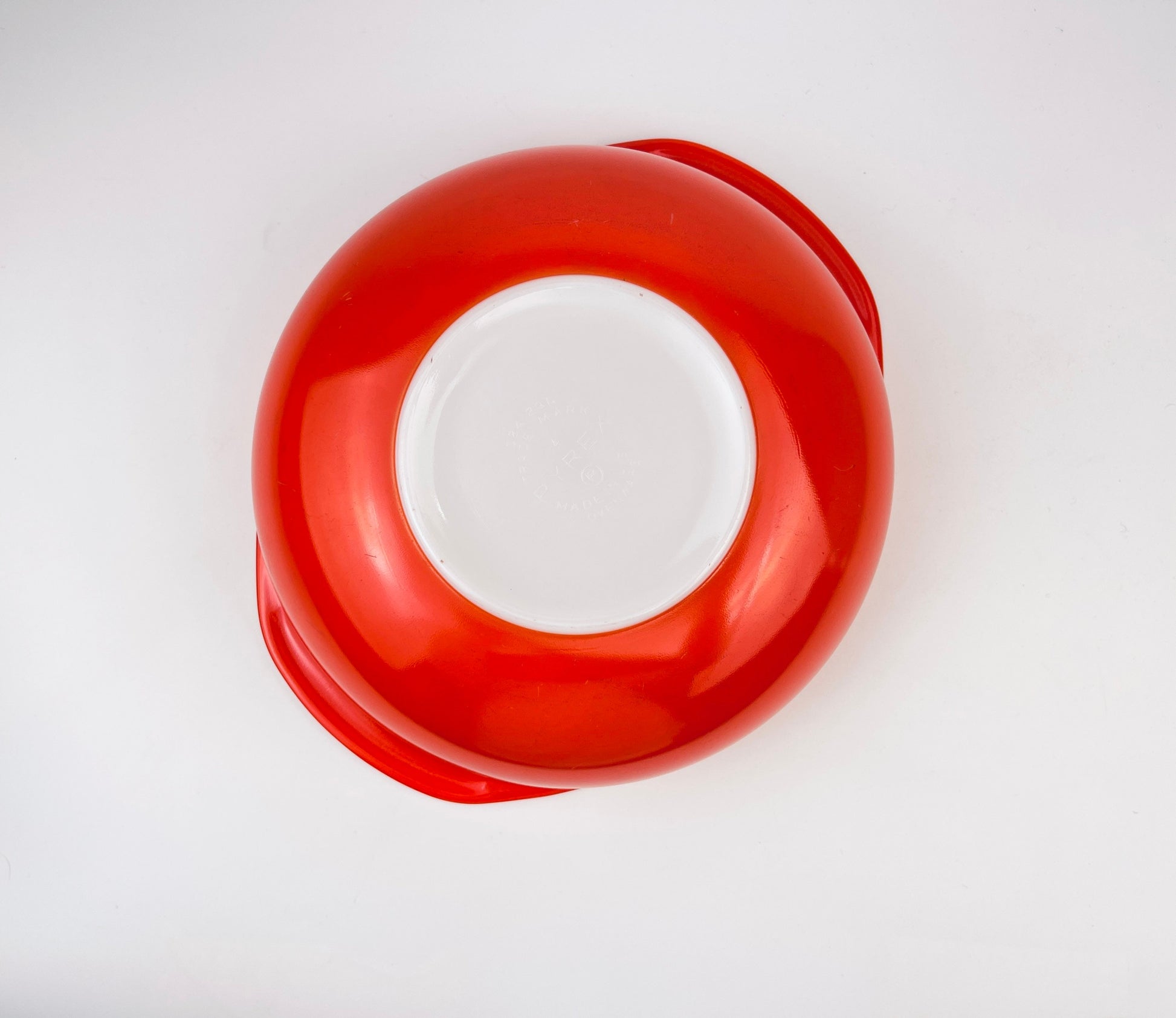 Product image for 'vintage red milk glass pyrex casserole dish 024 2 qt made in usa' (view 80c022)