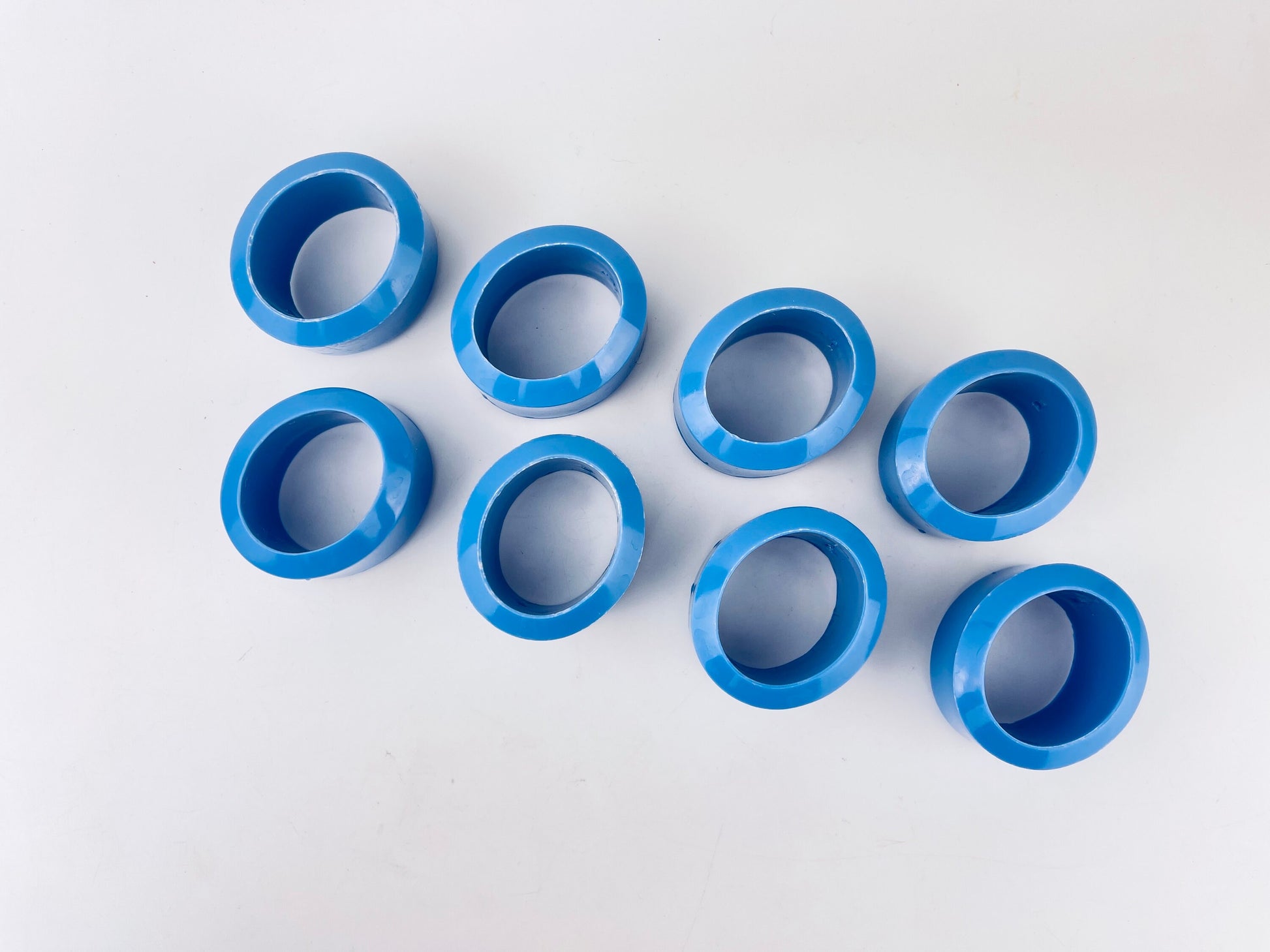 Product image for 'vintage robins egg blue oval plastic napkin rings set of eight 8' (view 77a14d)