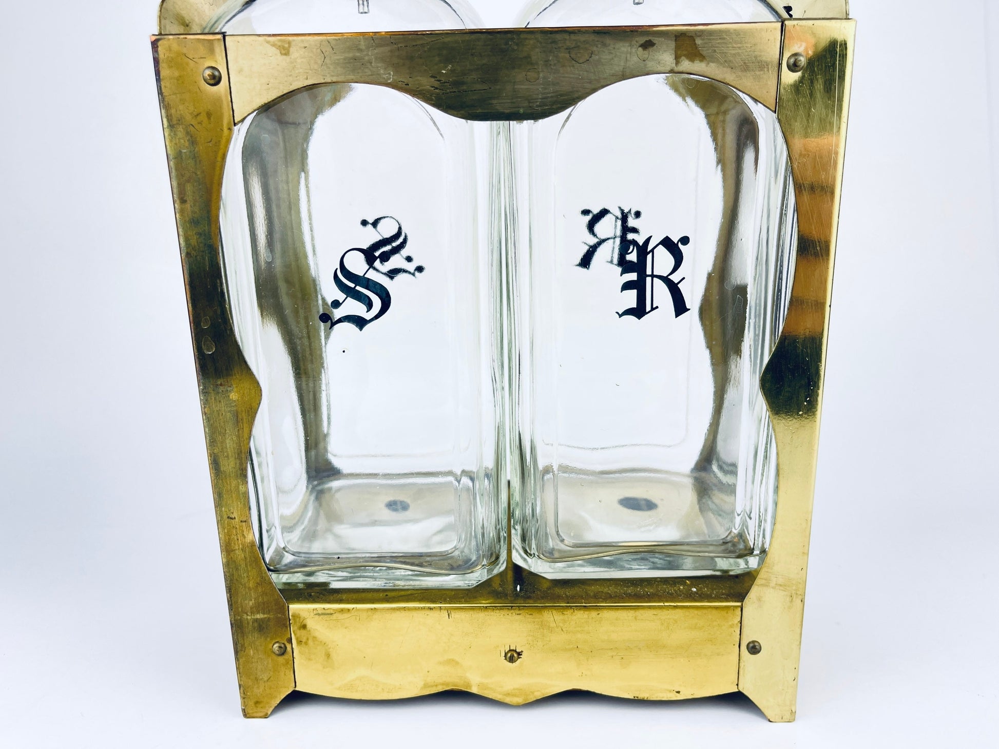 Product image for 'vintage musical tantalus liqueur decanter carrier set sherry rum bottles how dry i am attractive aged metal patina' (view 55ce6d)