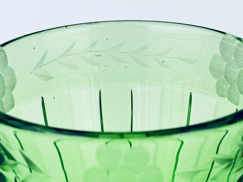 Product image for 'vintage anchor hocking forest green glass swirl candy bowl decorative bowl' (view aa28f9)