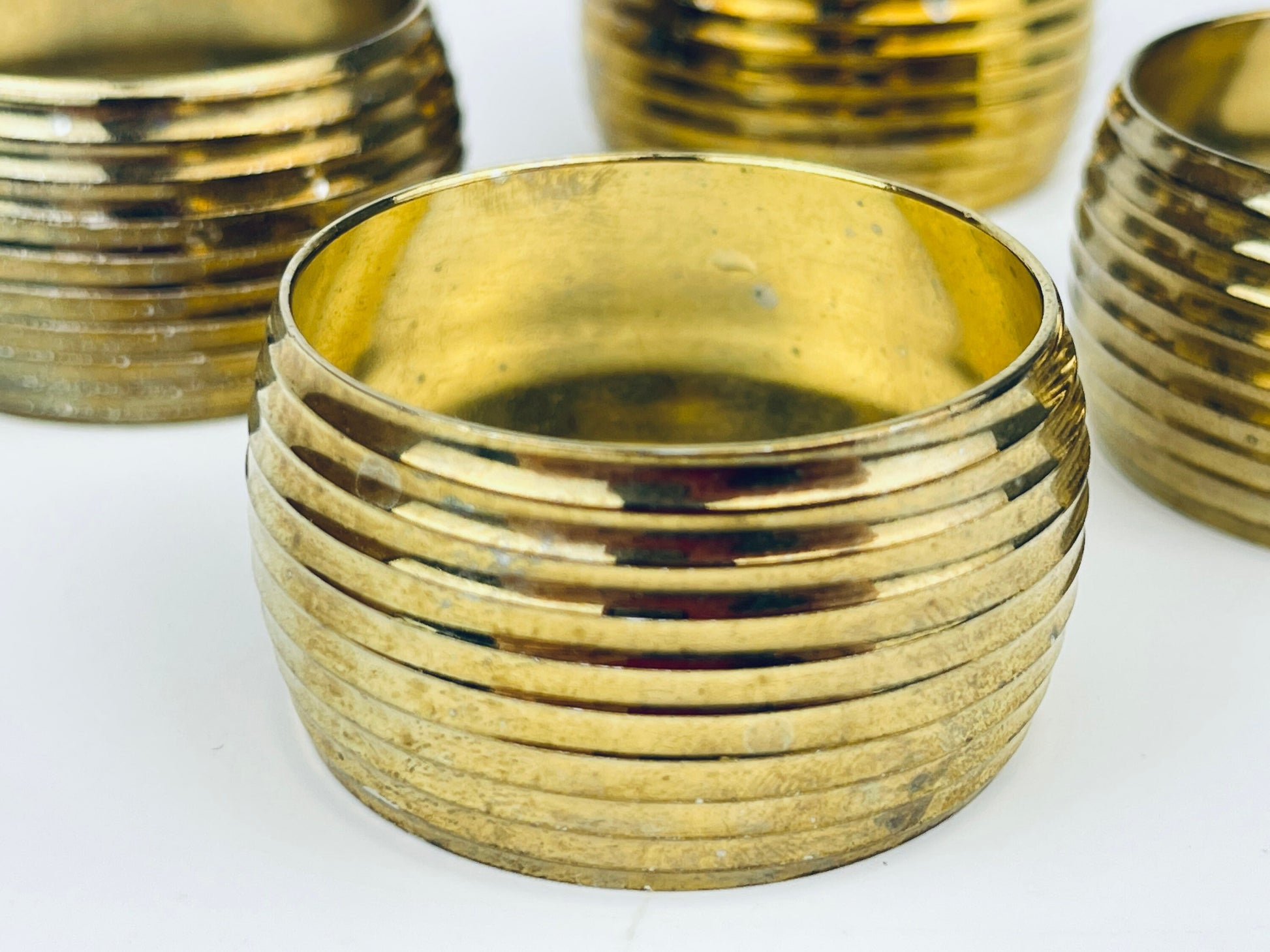 Product image for 'vintage striped brass napkin ring holders set of four 4' (view 1ea23d)