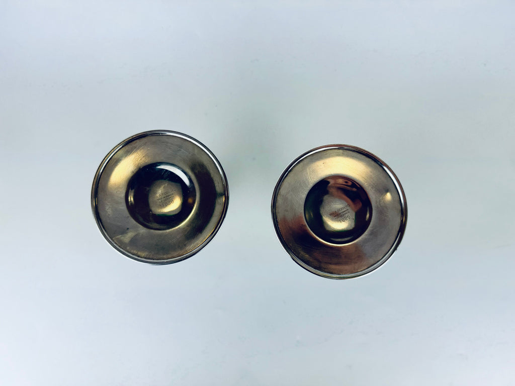 Product image for 'vintage wm rogers silver plated copper candlestick holders set of two 2 made in canada 1020' (view 161384)