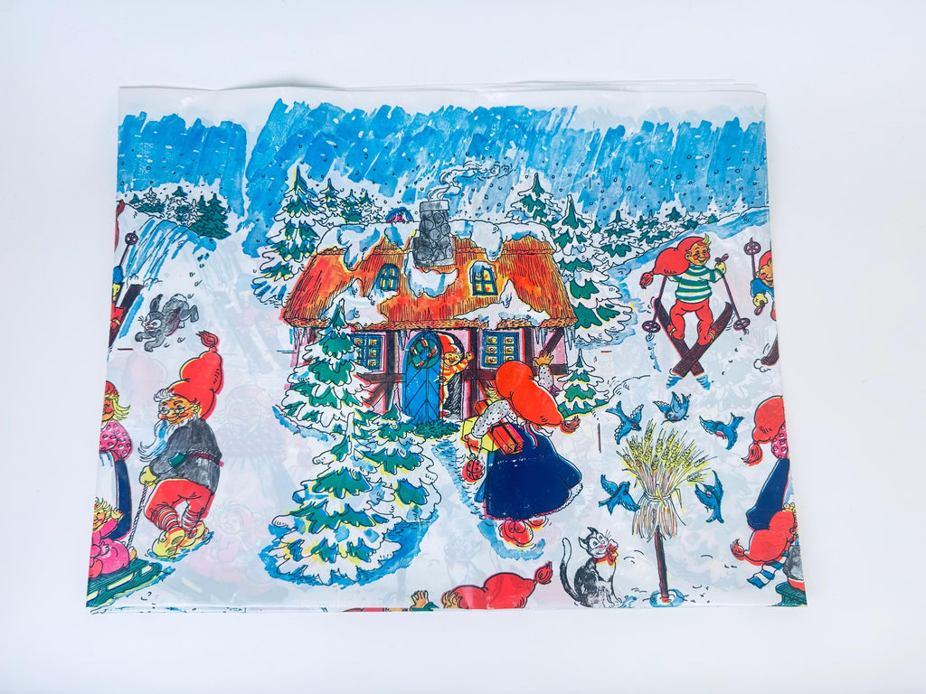 Product image for 'vintage whimsical winter wonderland plastic table cloth nordic folklore christmas kids table' (view ede43a)