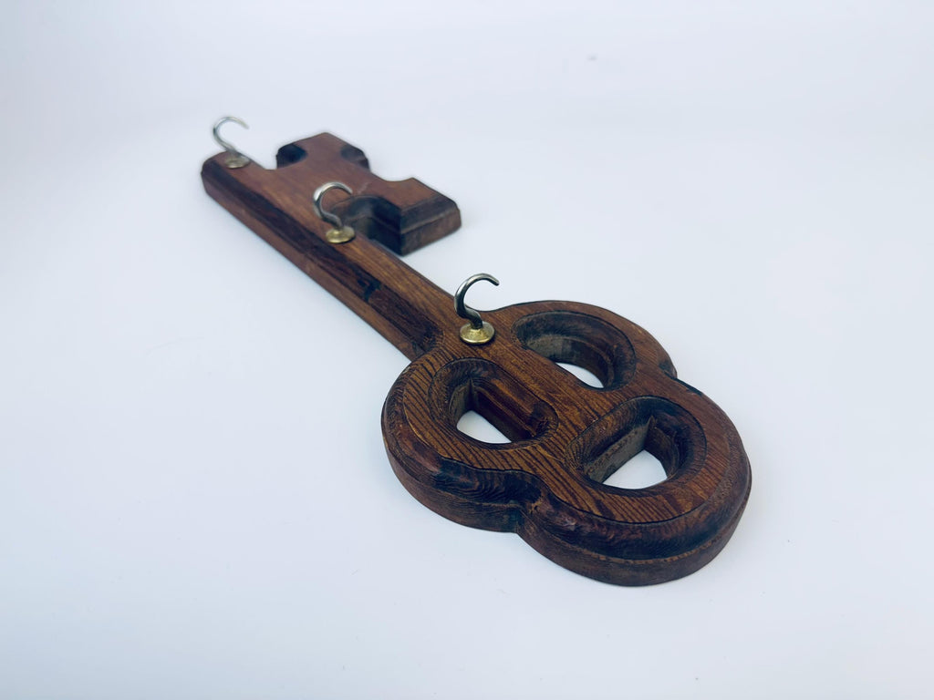 Product image for 'vintage wooden old skeleton key holder wall mounted three metal hooks' (view 5ef128)