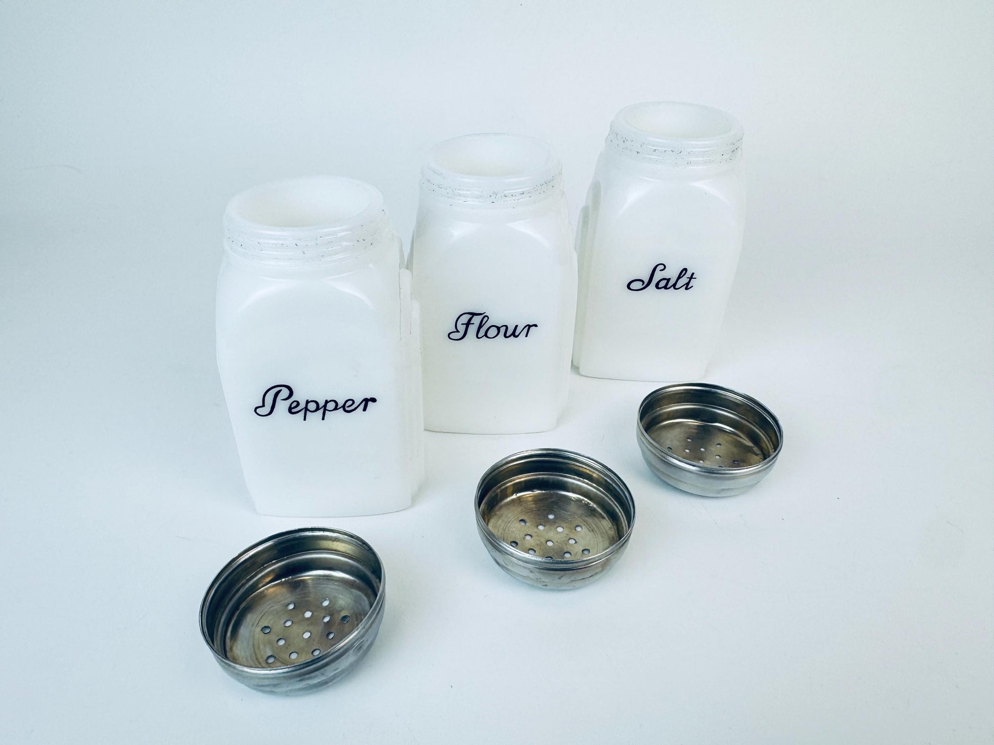 Product image for 'vintage mckee white kitchen range shaker set art deco style salt pepper flour' (view 0afeca)