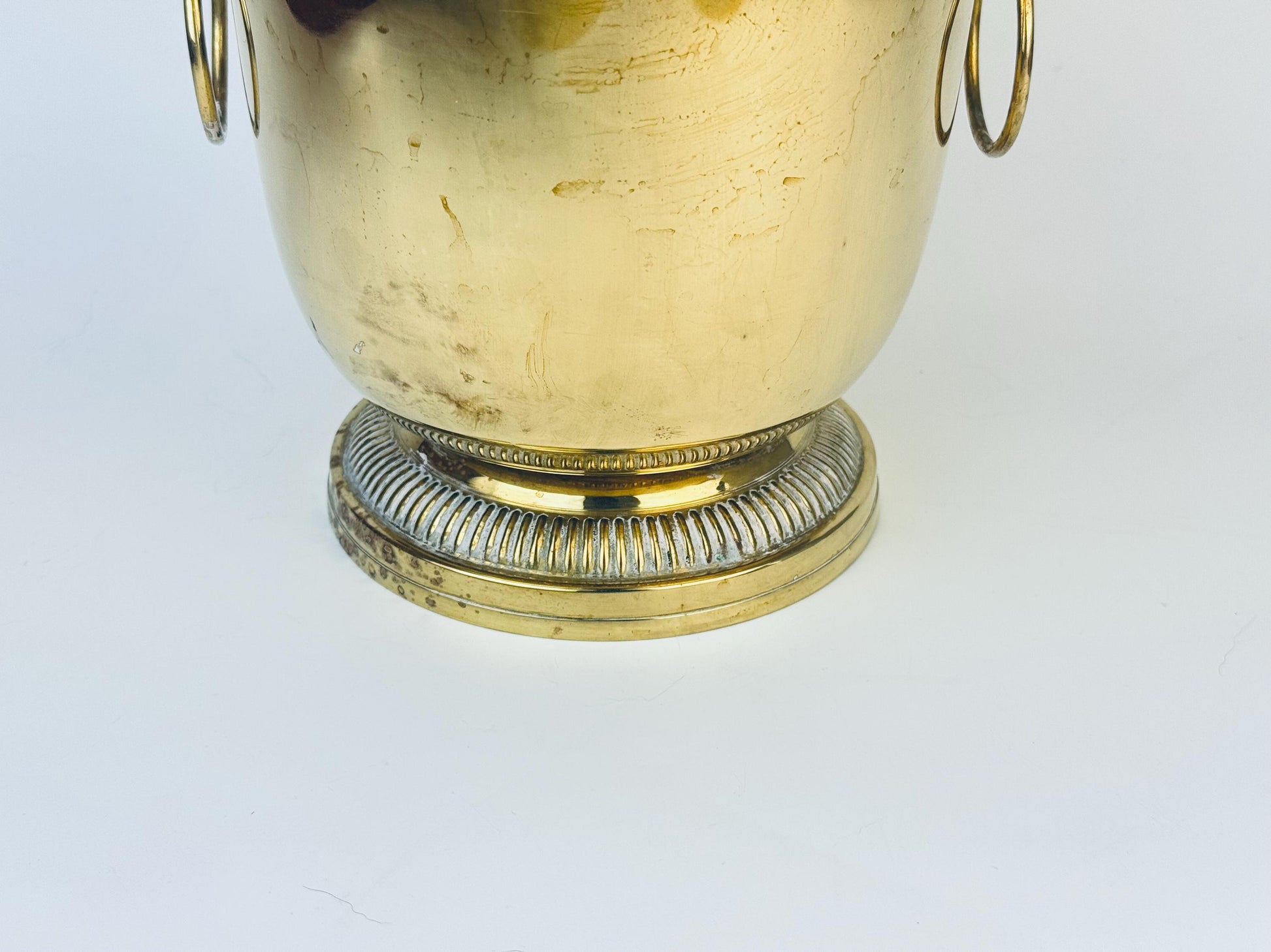 Product image for 'vintage ornate brass lion head ring pedestal planter umbrella holder attractive aged metal patina' (view 828231)