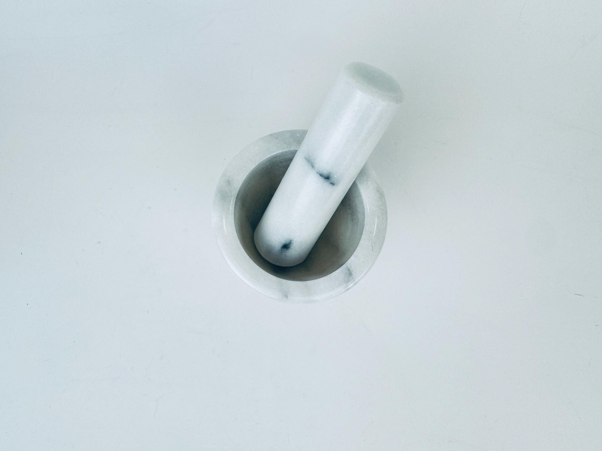 Product image for 'vintage white grey marble stone mortar pestle' (view 408945)