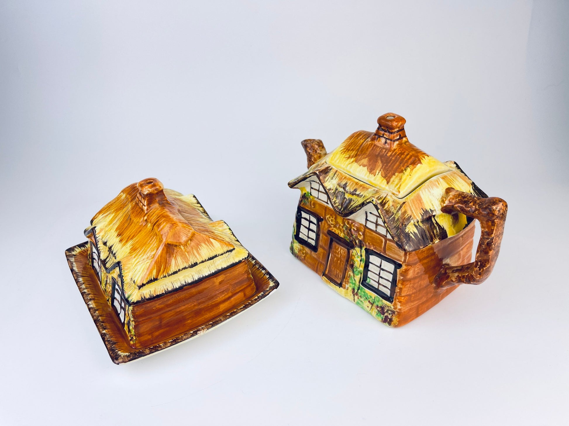 Product image for 'vintage price kensington ye olde cottage tea kettle tea pot cheese cloch butter container made in england sold separately' (view 4e4ed9)