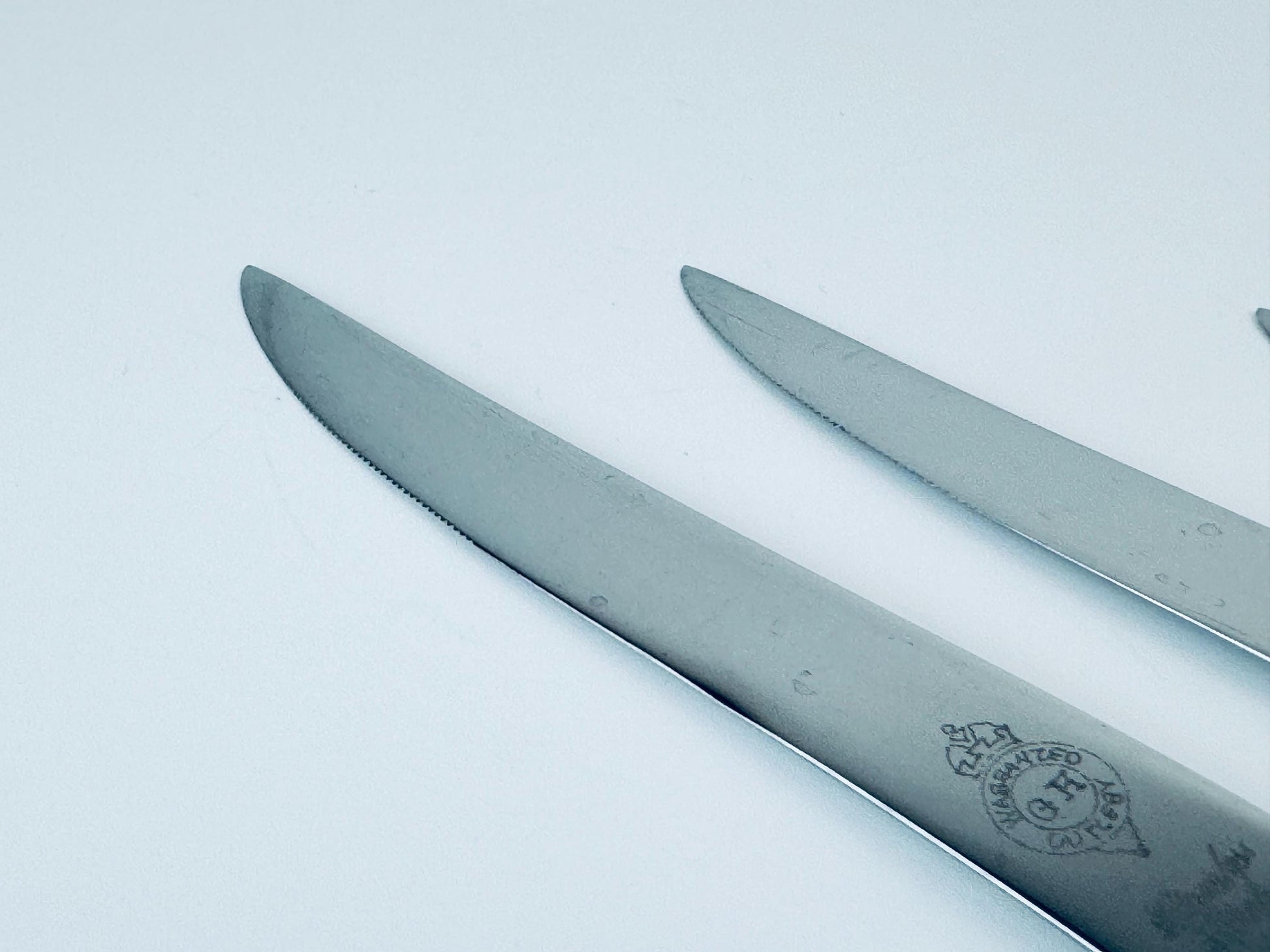Product image for 'vintage gh glo hill serrated knife set stainless steel bakelite handle set set of four 4' (view 565108)