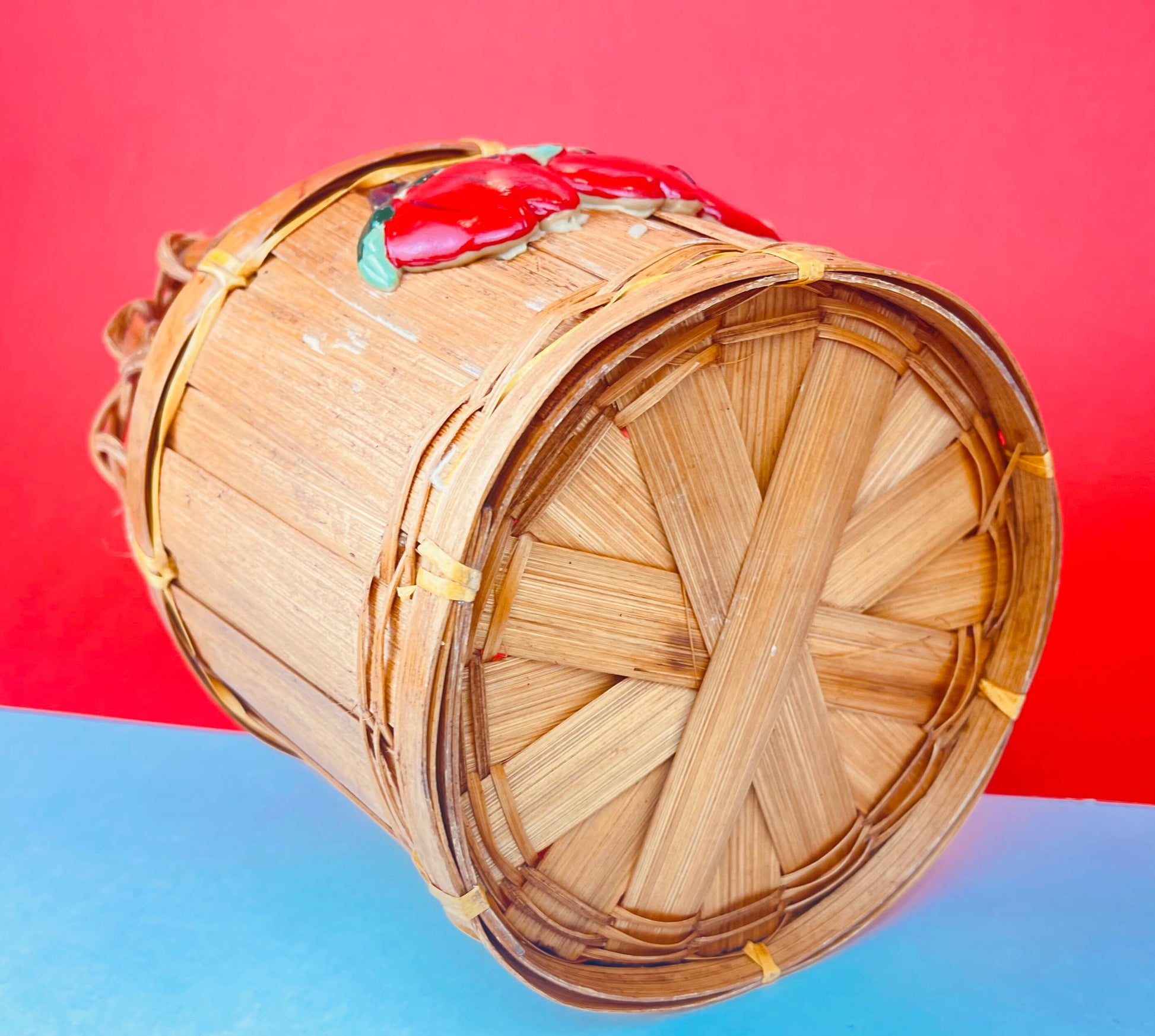 Product image for 'vintage country orchard wicker basket with red apple pattern farmhouse charm' (view 56e37d)