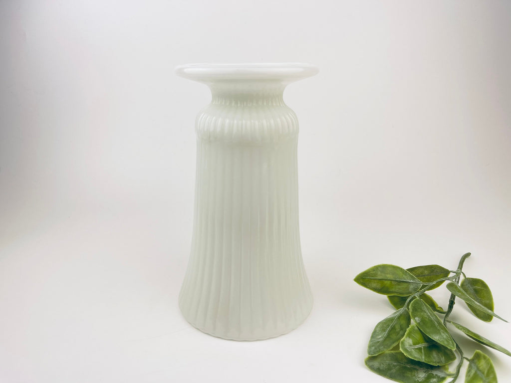 Product image for 'vintage eo brody m5000 milk glass vase pedestal striped design classic white accent' (view 641212)