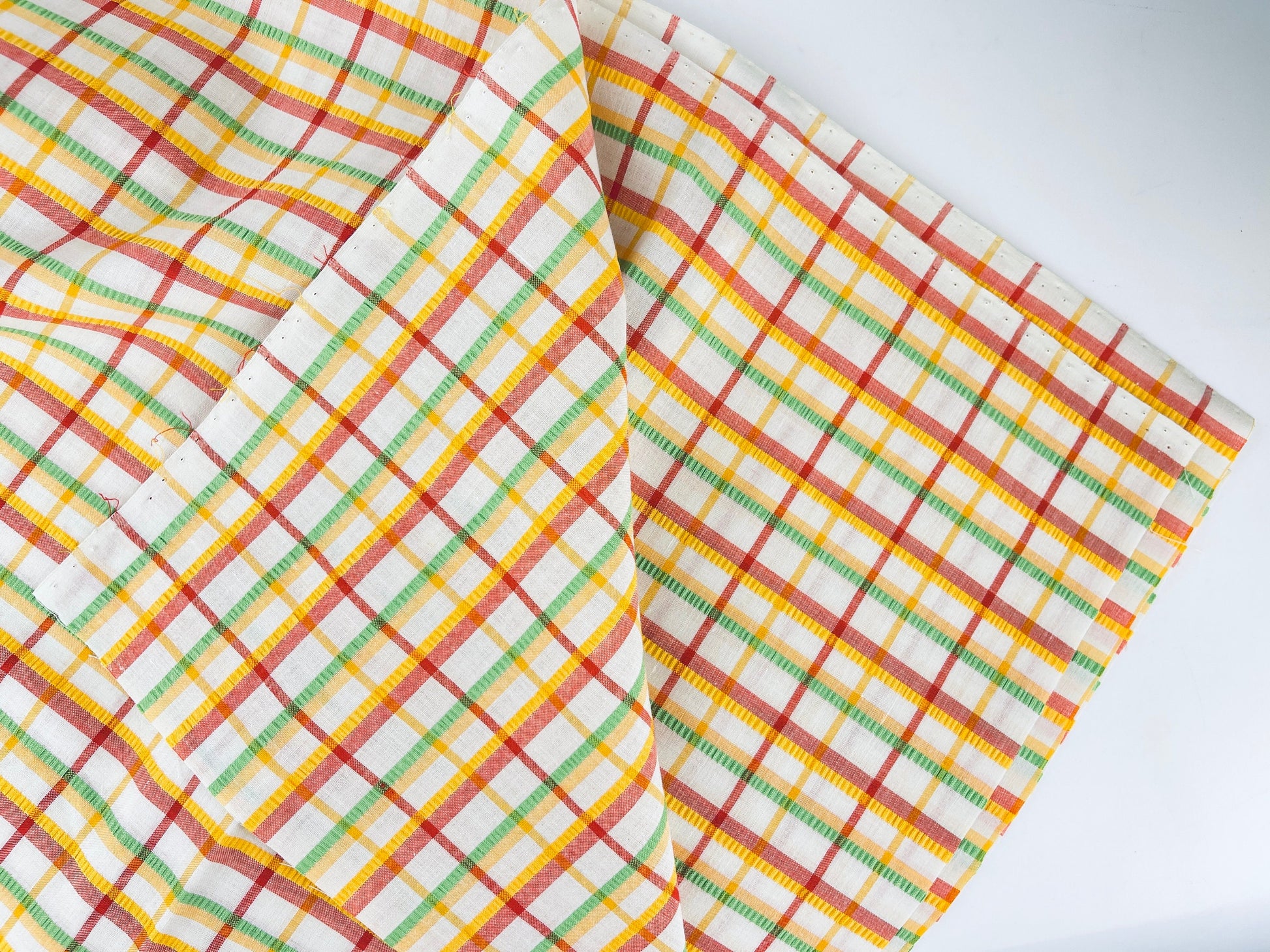 Product image for 'vintage bright colourful plaid fabric textured ribbon lines 44 x 72' (view d341c4)