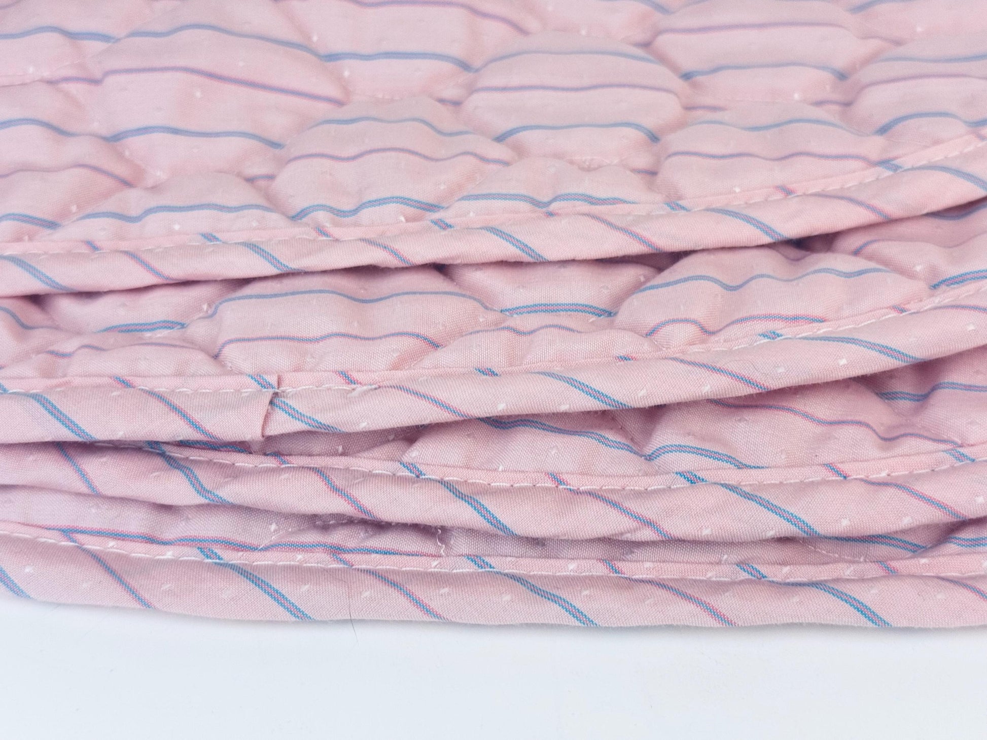 Product image for 'vintage oval 90s pink purple quilted place mats napkin set set of four 4' (view 1b2419)