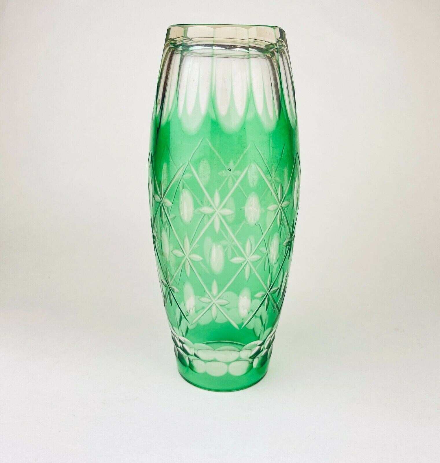 Product image for 'vintage etched green crystal glass vase boho star oval pattern' (view 6035a3)
