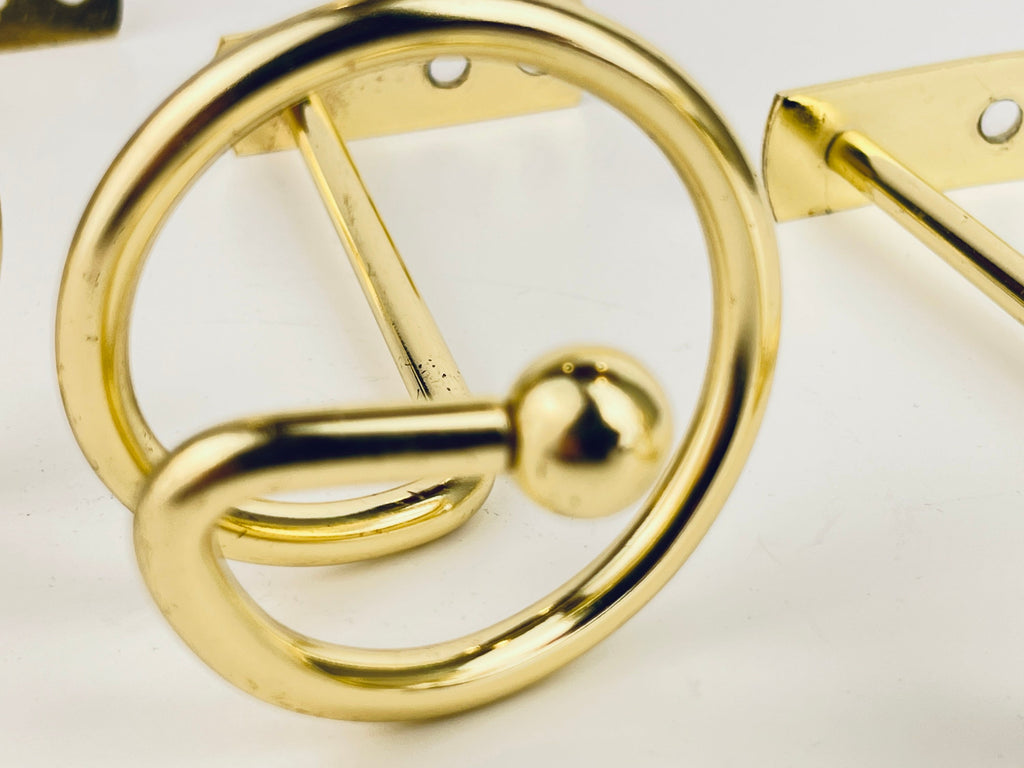 Product image for 'vintage brass swirl spiral brass wall hook aged metal patina set of three 3' (view b02737)