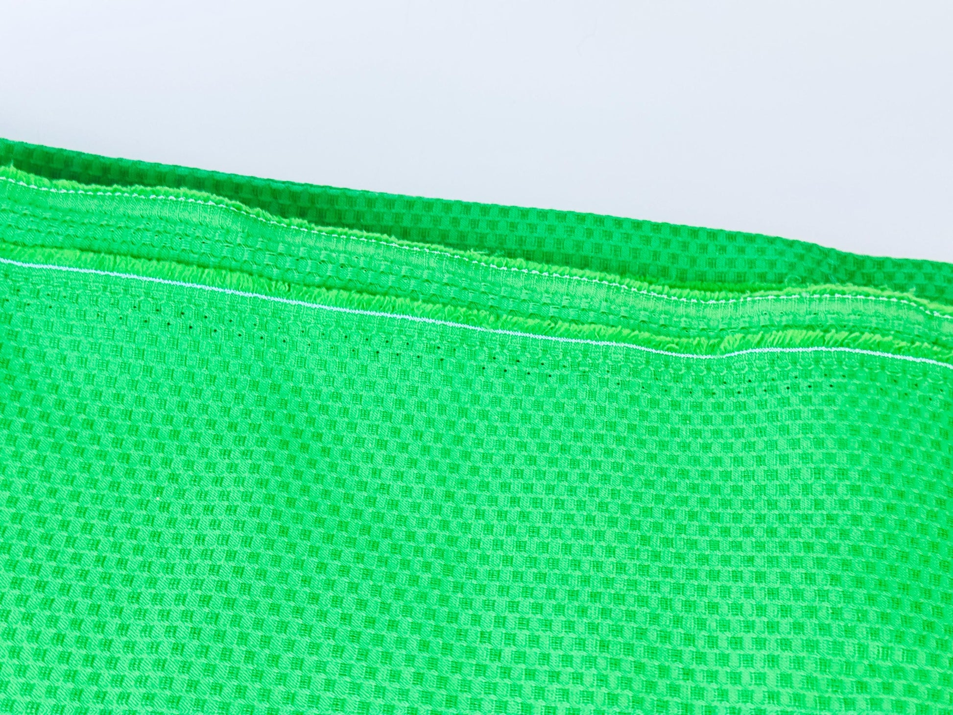 Product image for 'vintage thick woven bright green waffle polyester upholstery fabric 43 x 134' (view ca1f04)