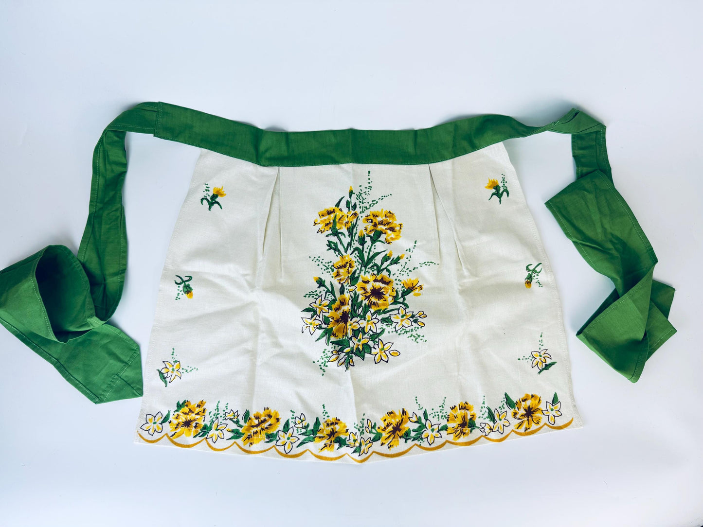 Product image for 'vintage hand printed yellow floral bouquet linen waist apron green strings all pure linen fast colours new old stock nos' (view 3c1ad2)