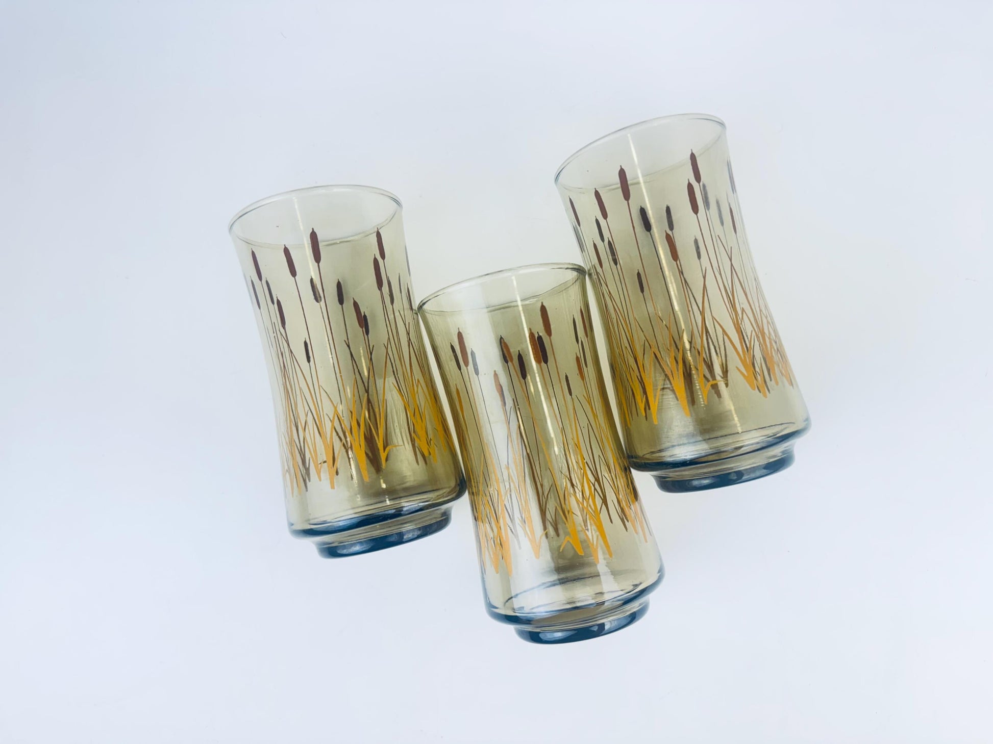 Product image for 'vintage dominion glass cat tails tumbler glasses smokey brown set of three 3' (view b21332)