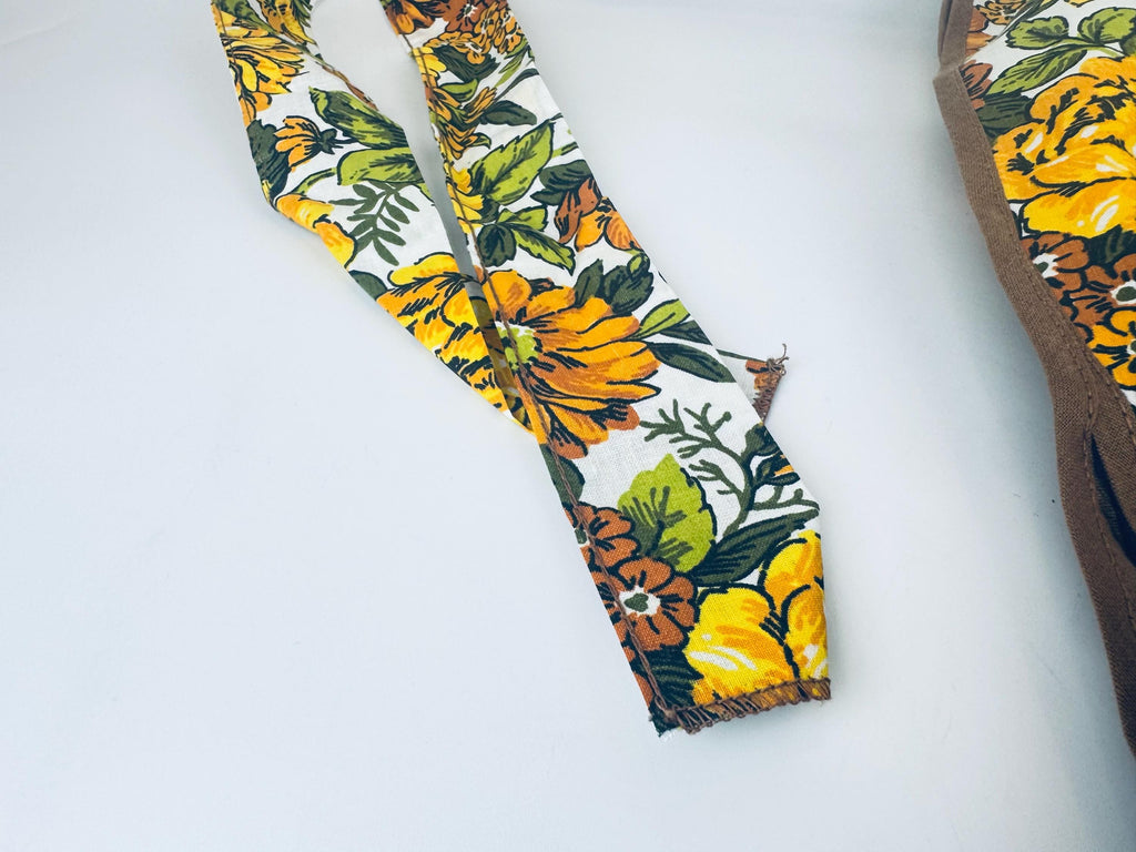 Product image for 'vintage 1960s reversible brown gold floral waist apron with pocket mid century charm' (view 2a5333)