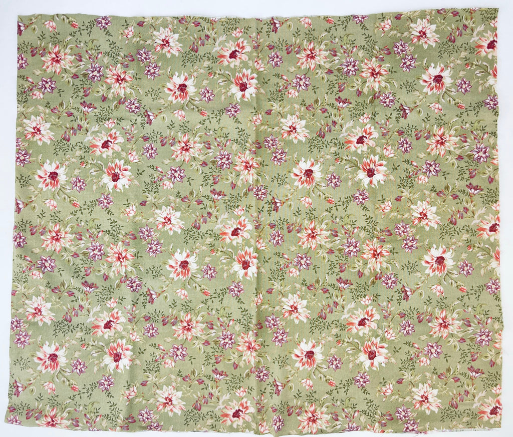 Product image for 'vintage green floral fabric 18 x 41 two 2 fat quarters' (view 3b86f6)