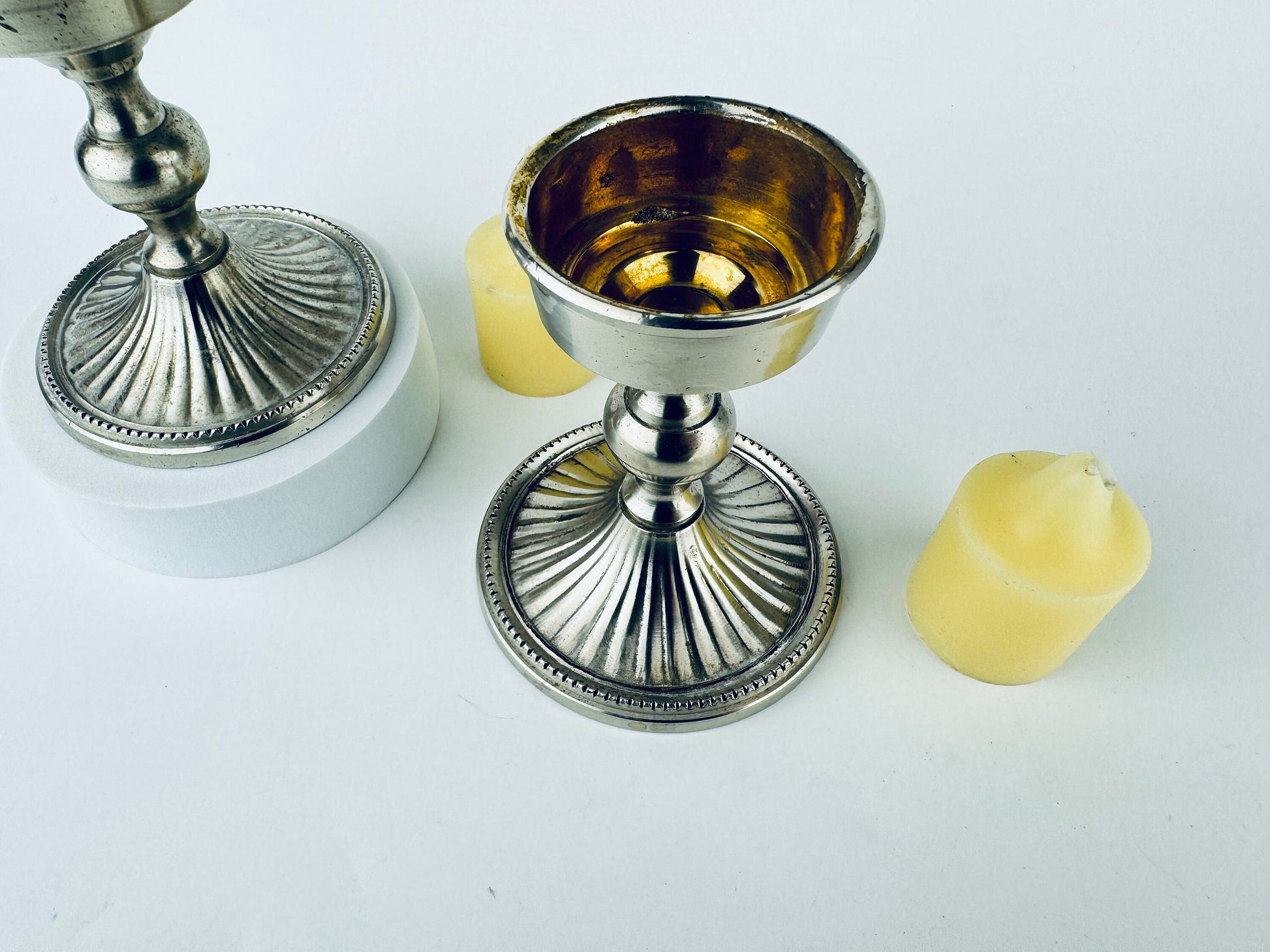 Product image for 'vintage silver solid brass votive candle holders set of two 2 made in india' (view e59cac)