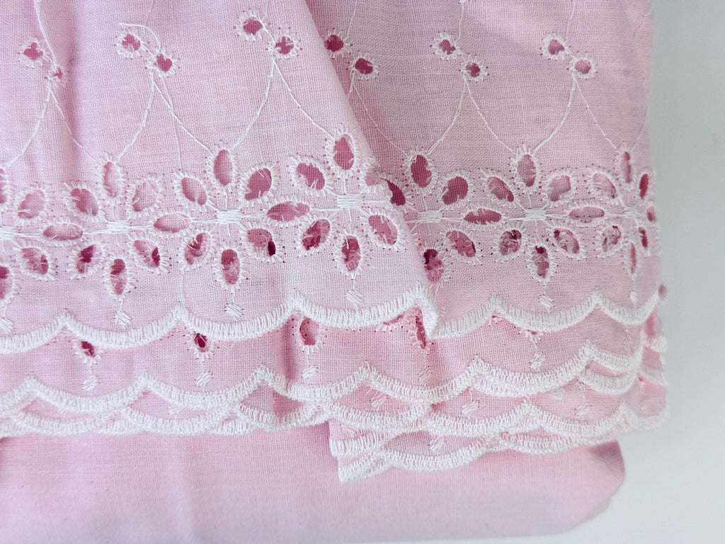 Product image for 'vintage pink broderie anglaise eyelet lace king duvet cover new old stock nos made in canada' (view f1dabf)