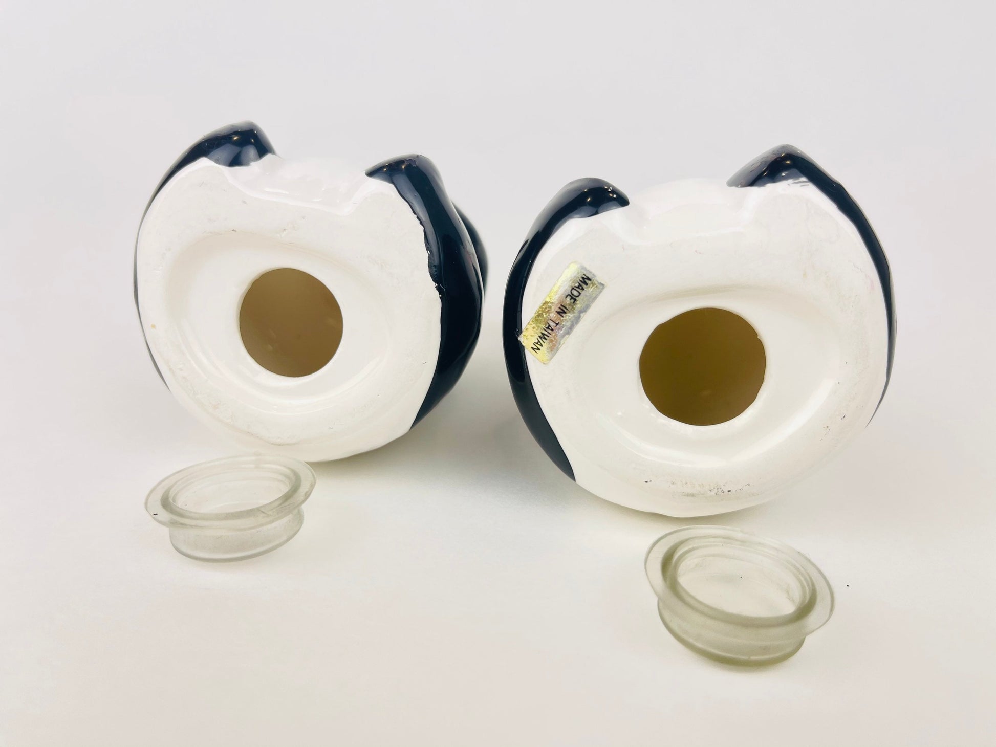 Product image for 'vintage fancy panda salt pepper shakers made in taiwan 1980s ceramic duo' (view 1f3759)