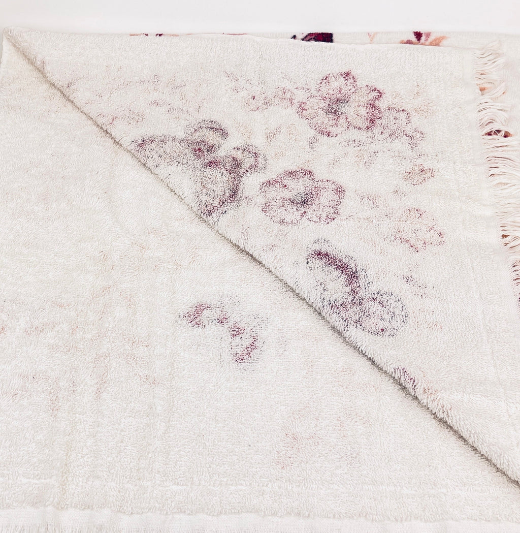 Product image for 'vintage cambridge butterfly floral bath hand towels cotton polyester blend made in canada' (view 16e397)
