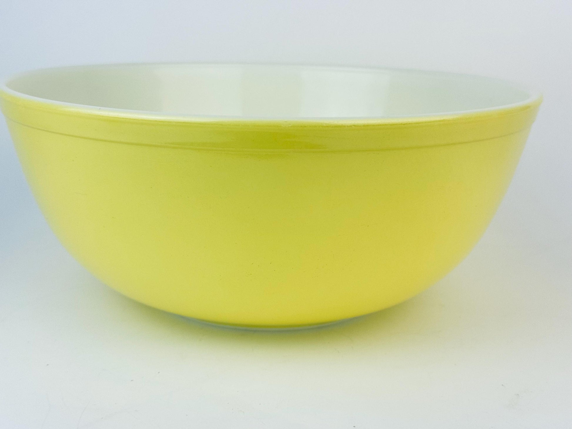 Product image for 'vintage pyrex primary colour yellow mixing bowl original colour bowl' (view aaec25)