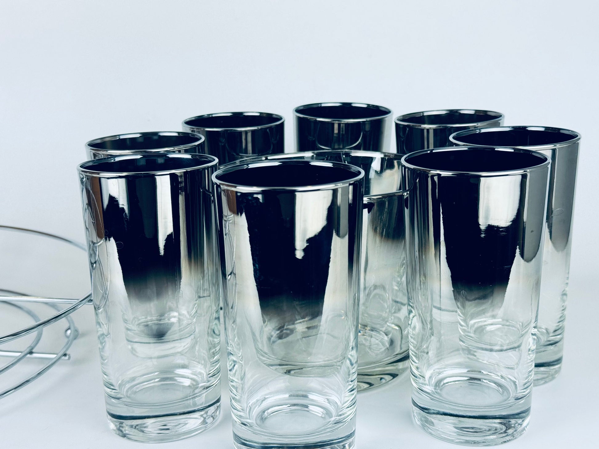 Product image for 'vintage dorothy thorpe silver fade barware set 8 glasses ice bucket chrome caddy' (view 0785ef)