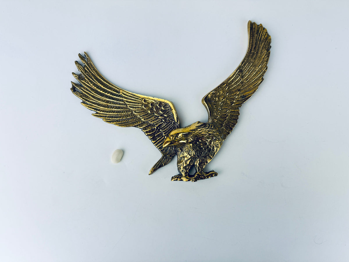 Product image for 'vintage flying solid brass eagle bird sculpture' (view 717231)