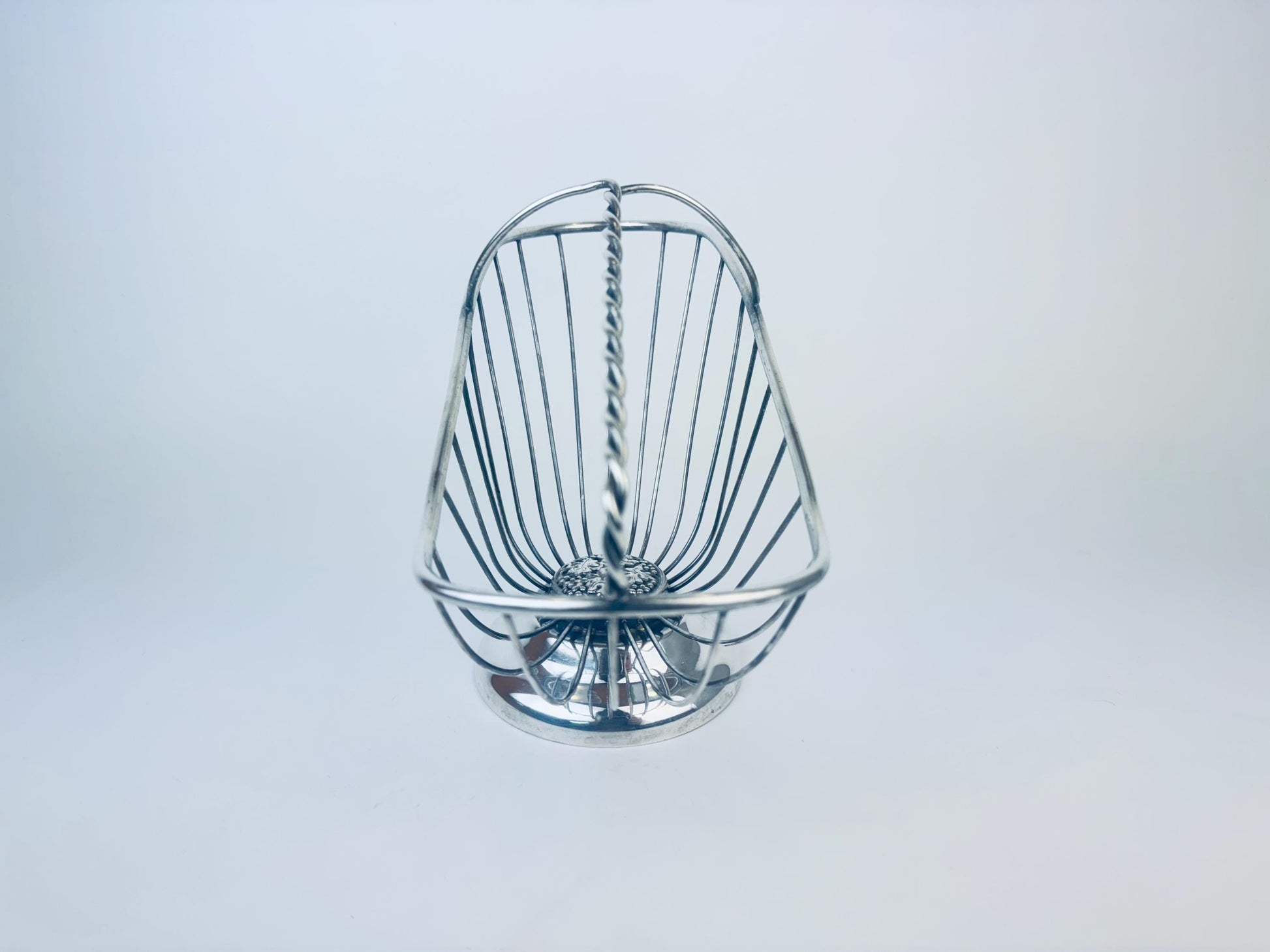 Product image for 'vintage ornate silverplated wine bottle basket caddy grape leaf motif made in italy' (view 798805)