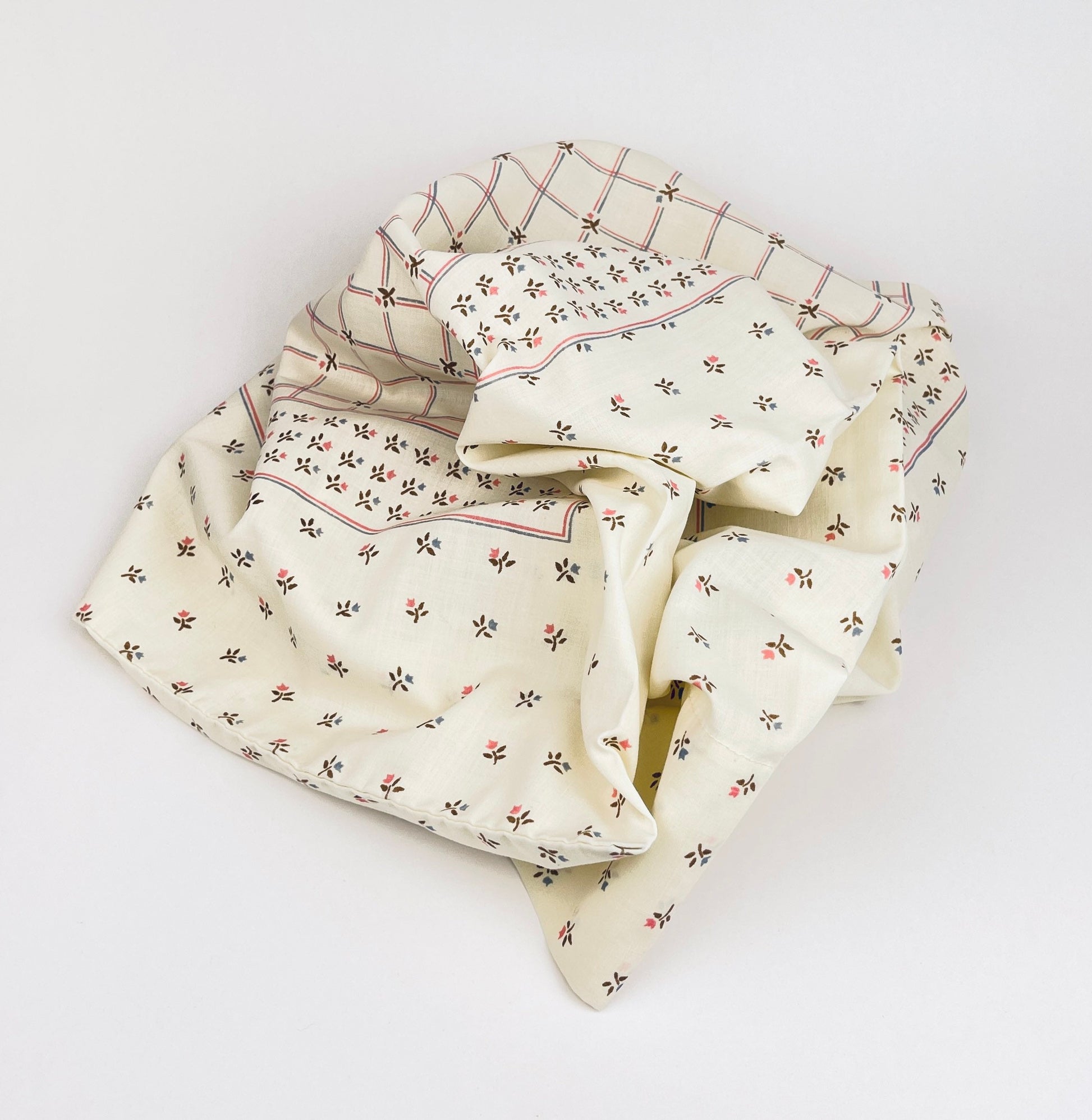 Product image for 'vintage queen beige pink floral pillow case covers set of two 2' (view fbf3cb)