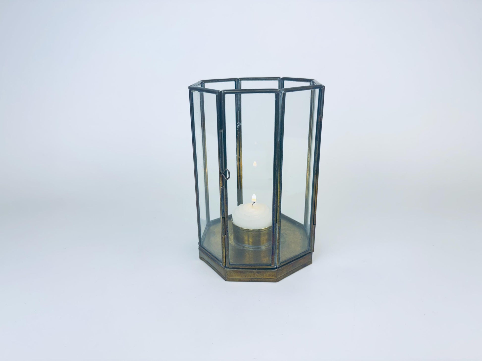 Product image for 'vintage brass glass double door display curio candleholder attractive aged brass patina' (view 268065)
