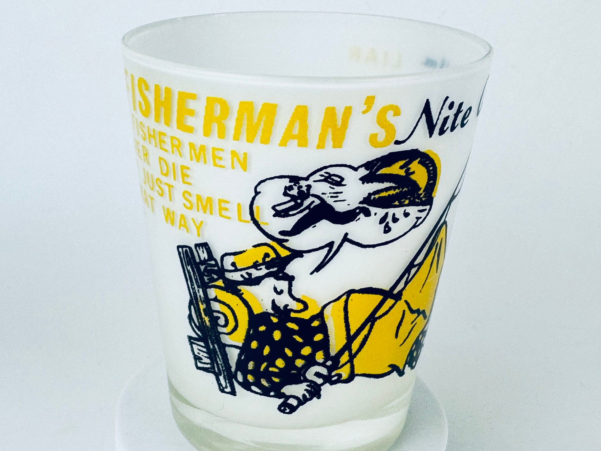 Product image for 'vintage funny gag gift barware liqueur measure glass set of two 2' (view 6cfd03)