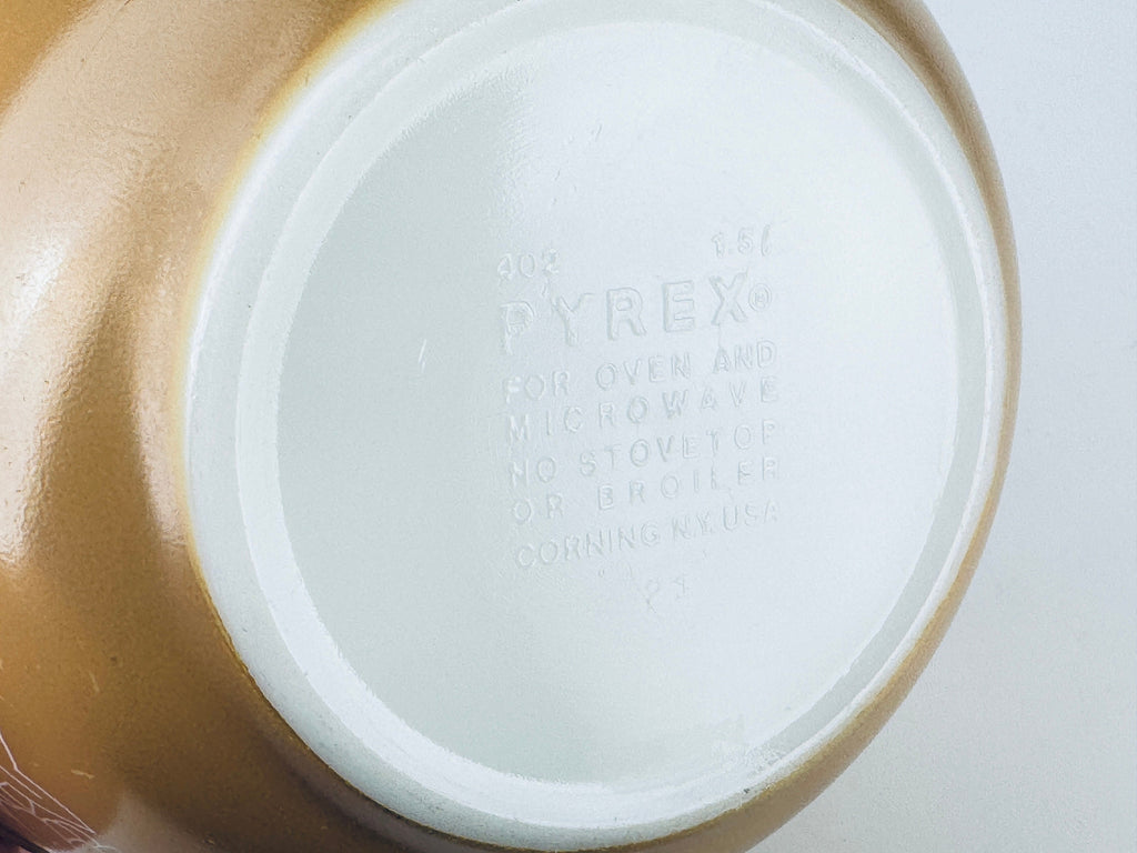 Product image for 'vintage light brown tan milk glass woodland pyrex mixing bowl 402 1 5l 1 1 2 qt' (view 7bd617)