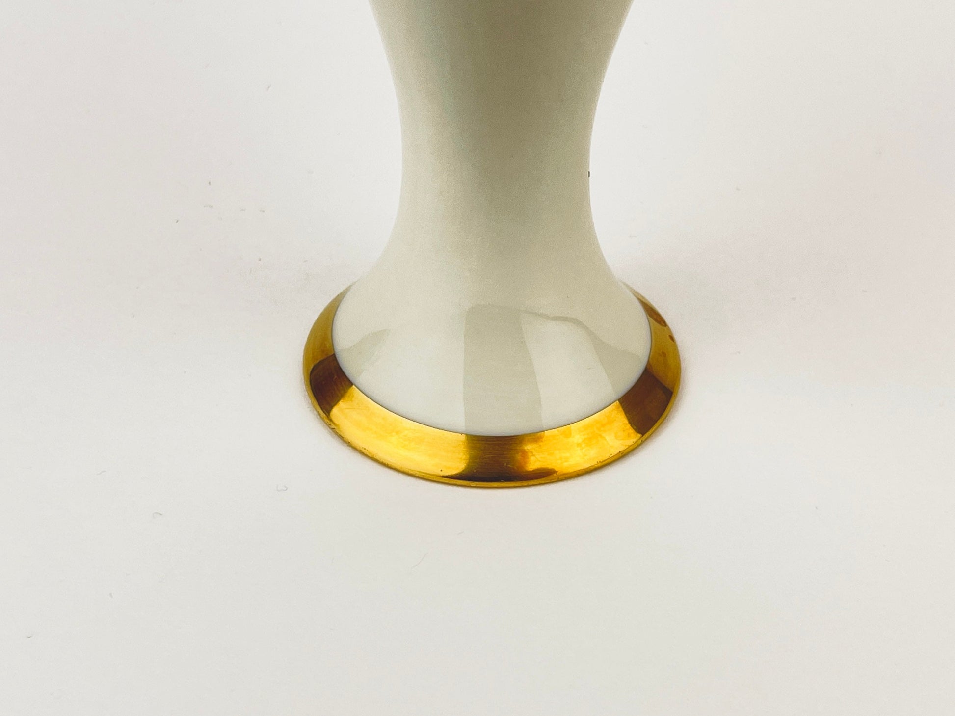Product image for 'vintage mitterteich bavaria ivory gold vase' (view e88847)