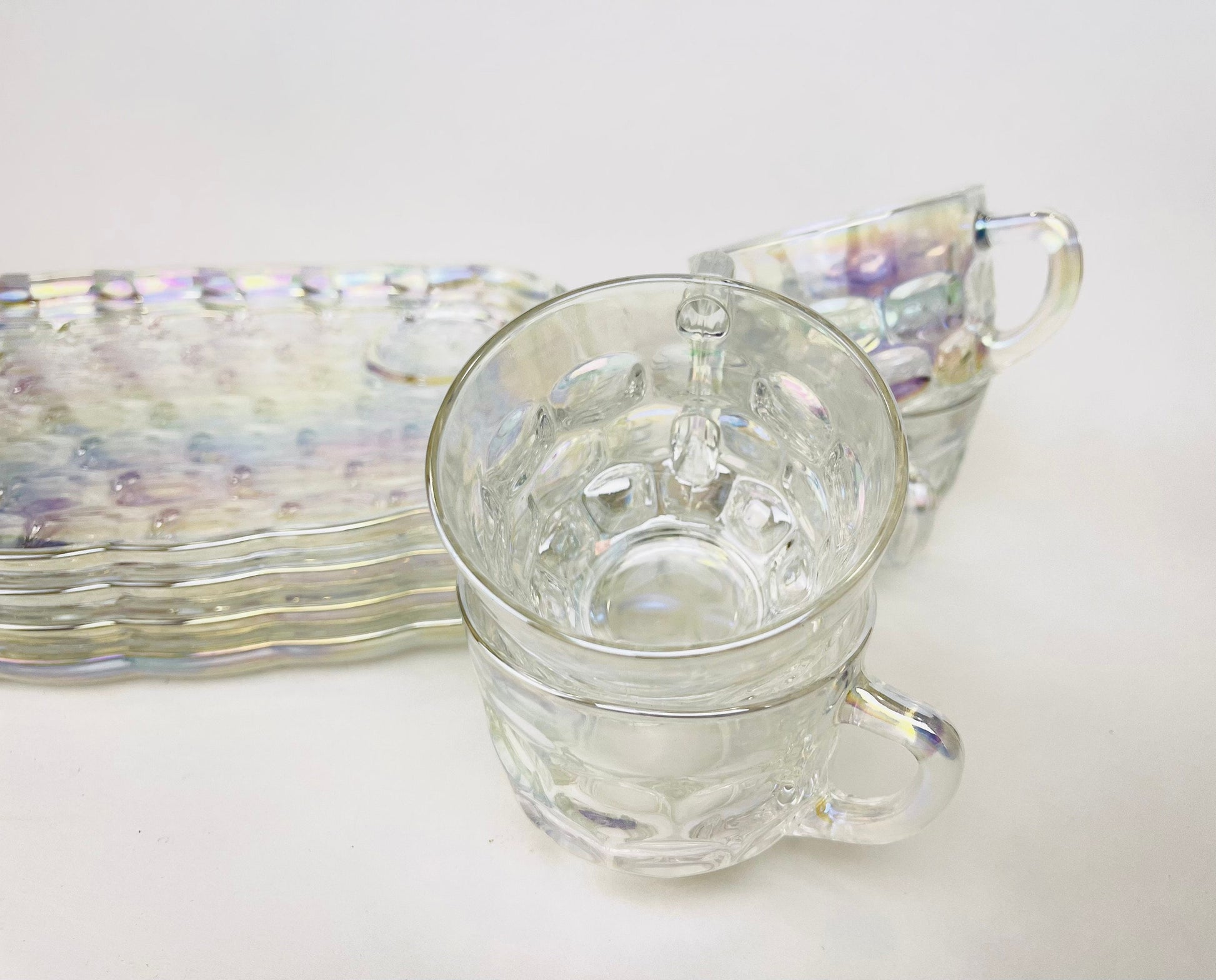 Product image for 'vintage federal glass iridescent rainbow carnival glass luncheon snack plate cup set of four 4' (view cf7ae6)