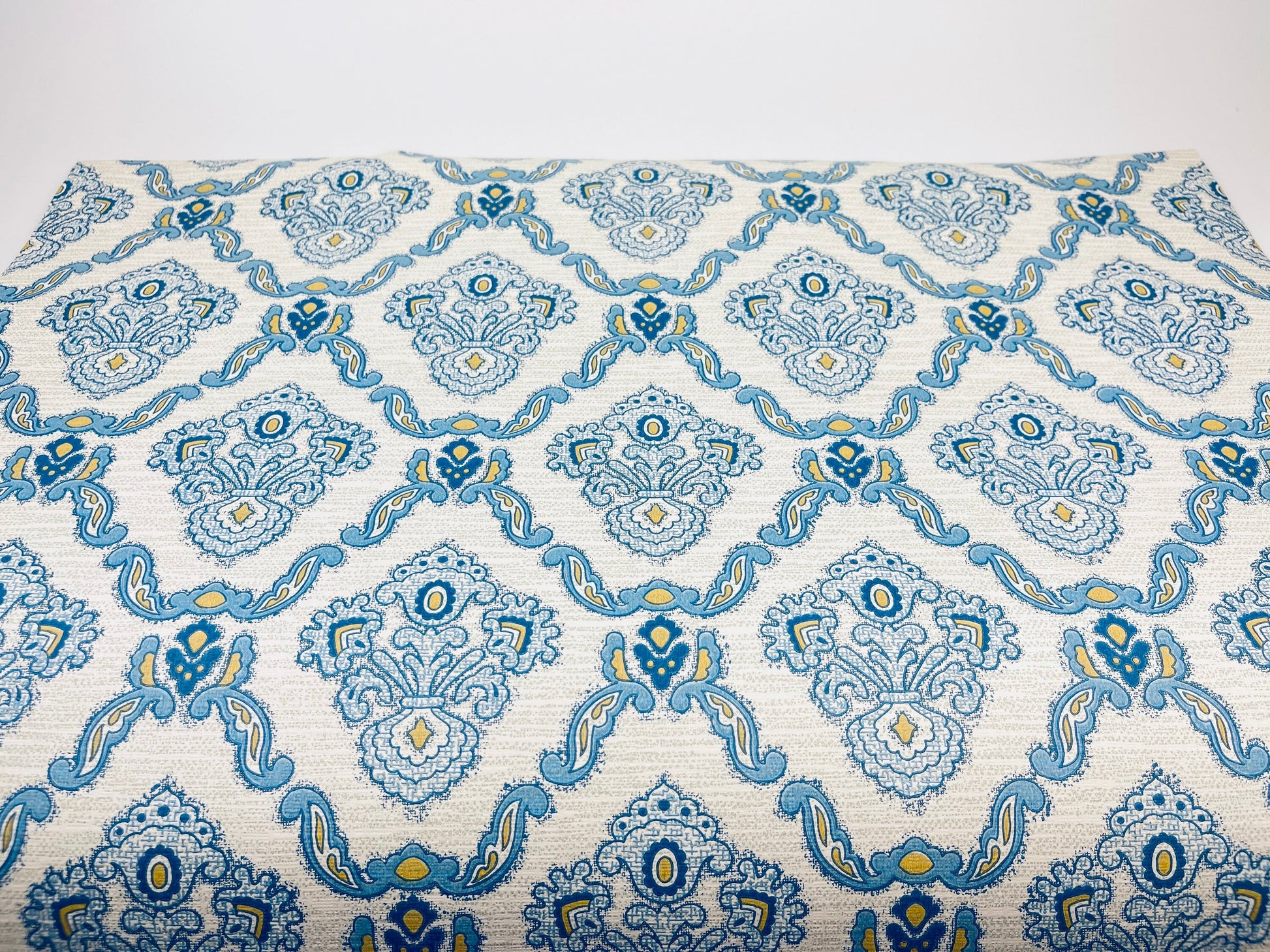 Product image for 'vintage 1970s blue beige damask wallpaper lightly textured 21 x 55 ideal for crafts upcycling' (view 395067)