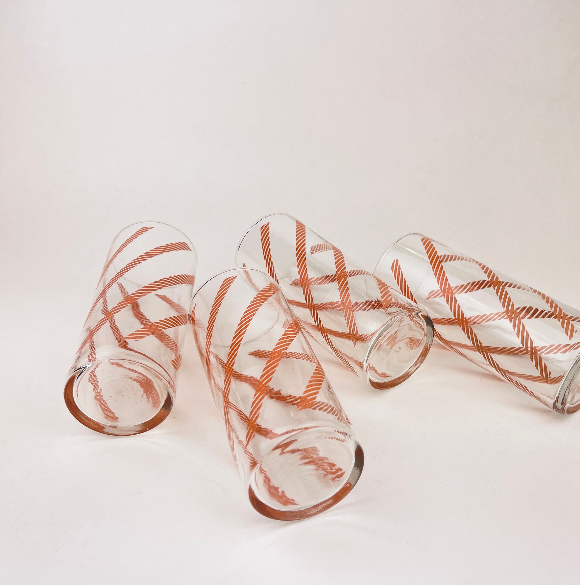 Product image for 'vintage pink chain pattern tall water glasses set of four 4' (view 2bb0c6)