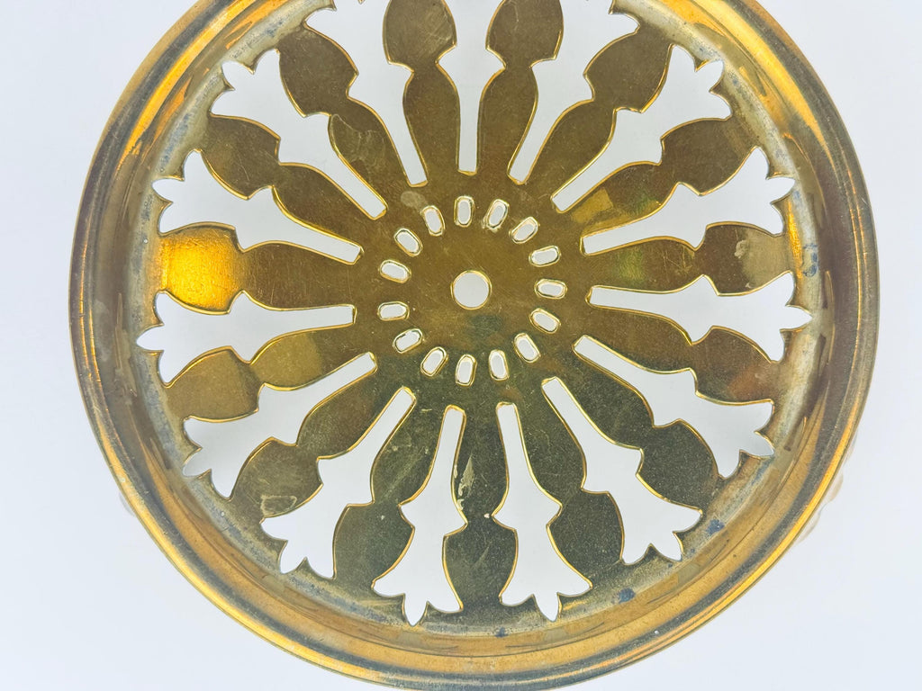 Product image for 'antique js s solid brass footed kettle trivet table saver attractive aged metal patina joseph sankey and sons made in england' (view 22c7e1)