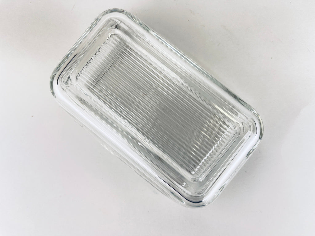 Product image for 'vintage clear ribbed glass butter cheese holder dome made by arc in france' (view c3606b)
