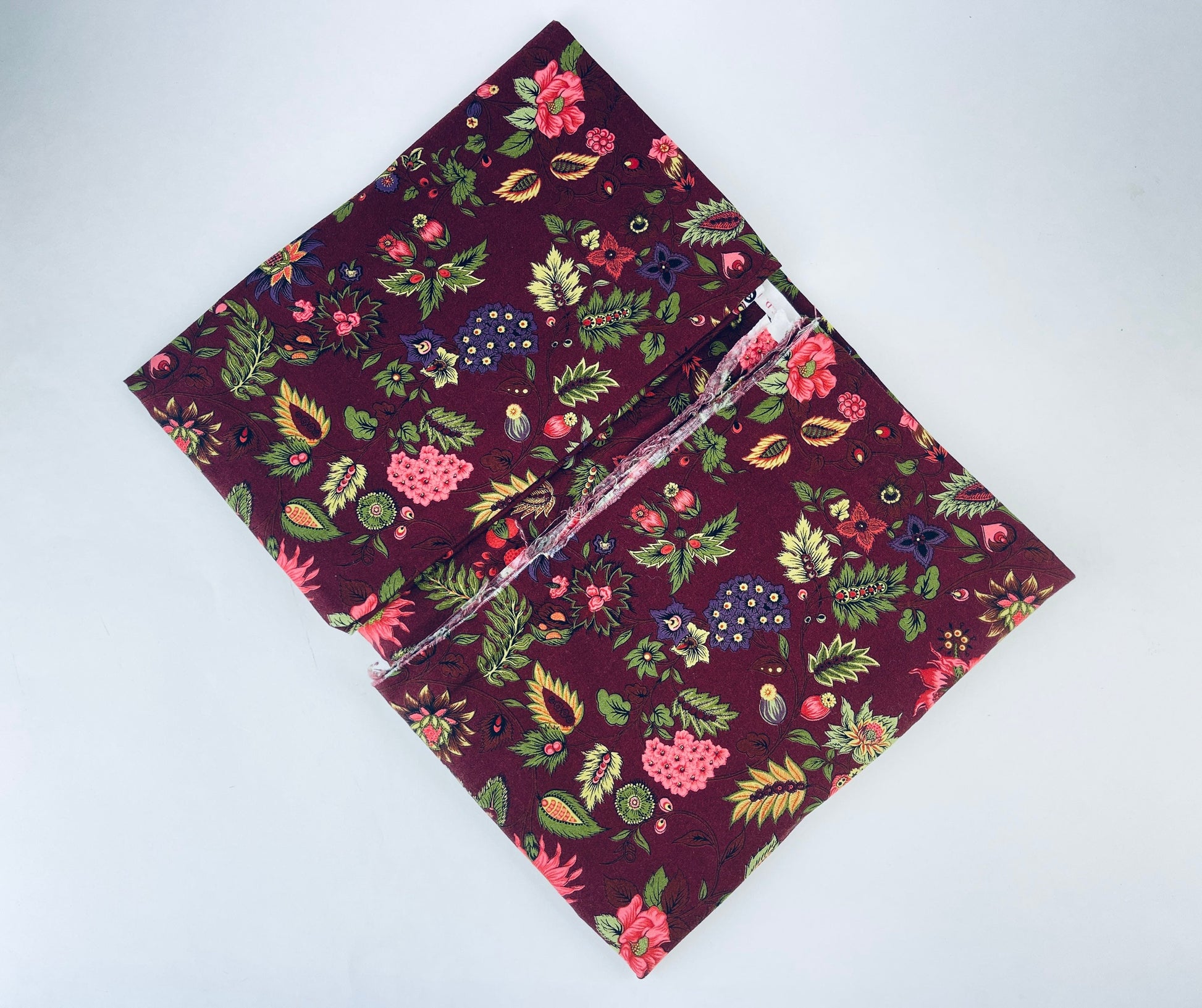 Product image for 'vintage maroon floral fabric 42 x 58 100 cotton' (view 419462)