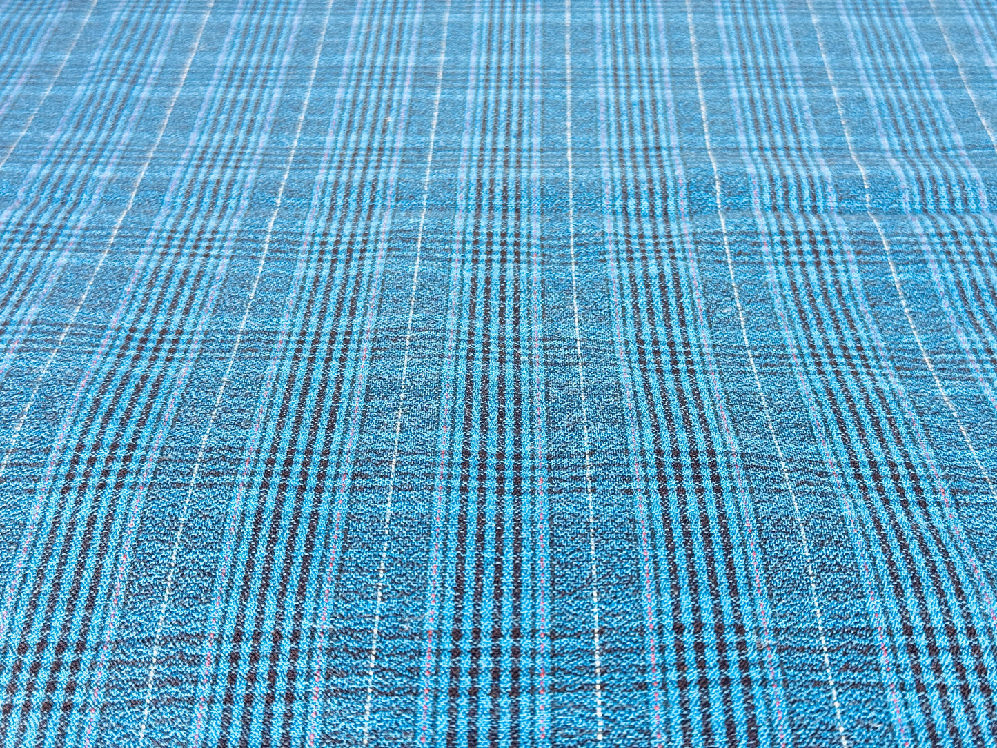 Tissu polyester à carreaux bleu et noir vintage - 122 x 147 cm