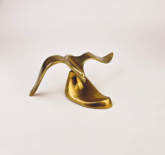 Product image for 'vintage solid brass moveable bird figurine attractive aged metal patina' (view 01d788)