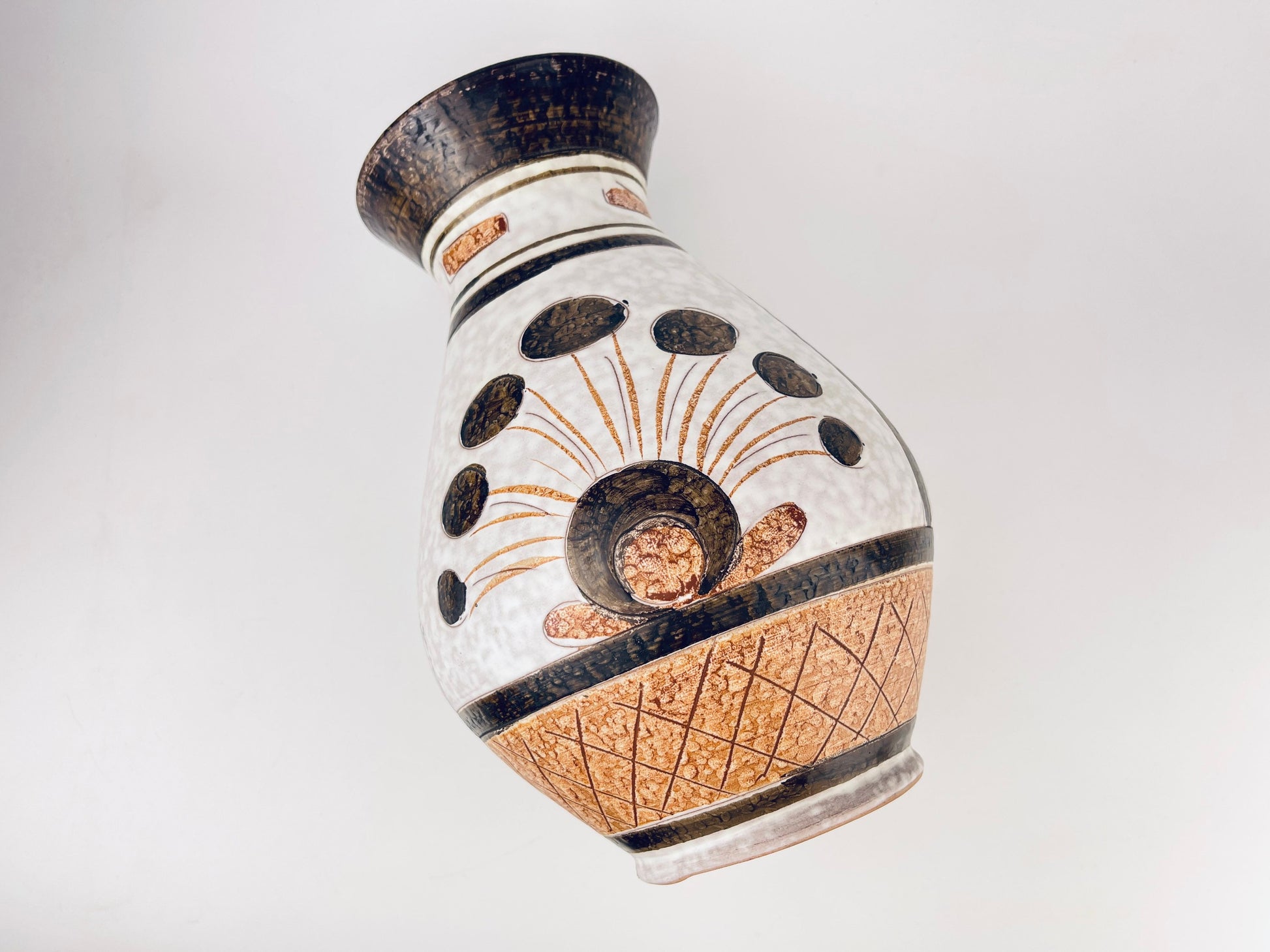 Product image for 'vintage italian muted earth tone hand painted mcm pottery widemouth vase made in italy by italica arc pottery' (view c79a8c)