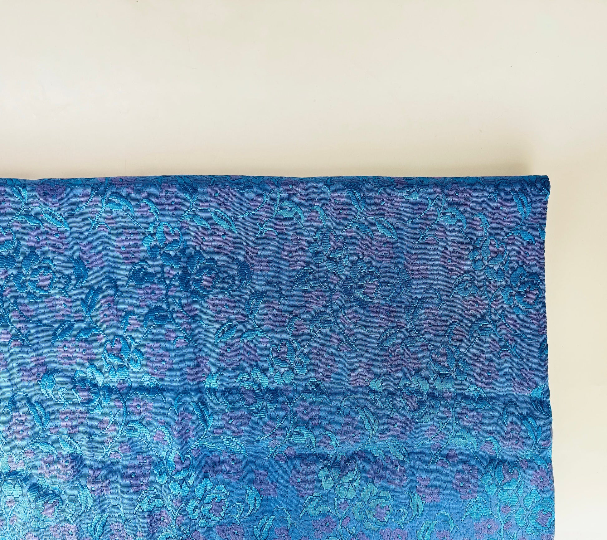 Product image for 'vintage shinny blue pink grandma couch upholstery fabric 40 x 53' (view f5bfa2)