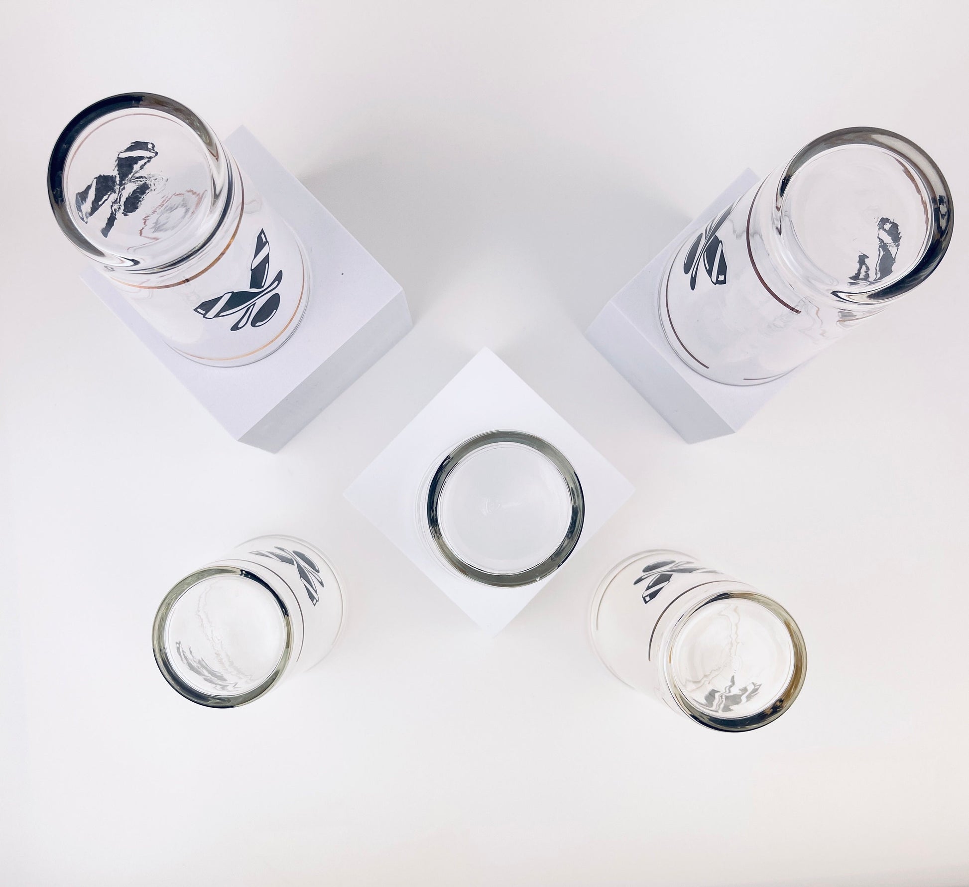 Product image for 'vintage bowling federal glasses set of five 5 tall clear glass with gold black' (view 2f1e73)